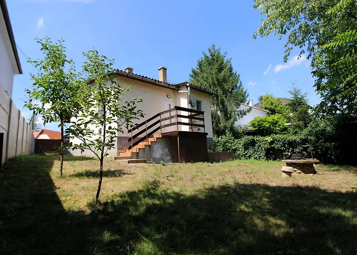 Pompa Apartament Mestecǎneşti